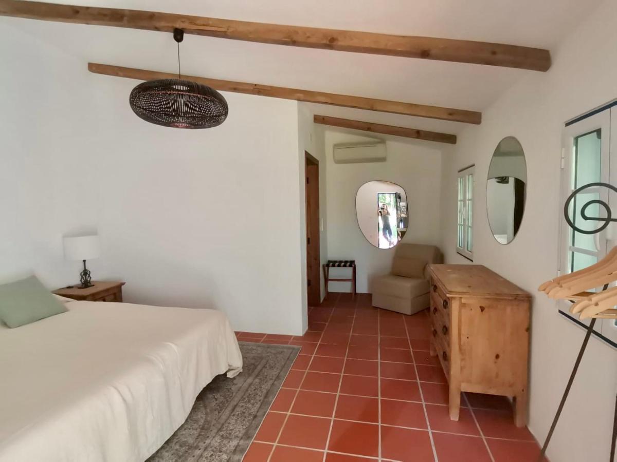 Montes De Charme Bed & Breakfast Aviz Bagian luar foto