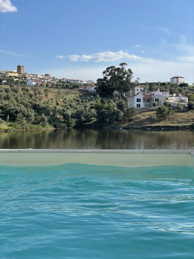 Montes De Charme Bed & Breakfast Aviz Bagian luar foto